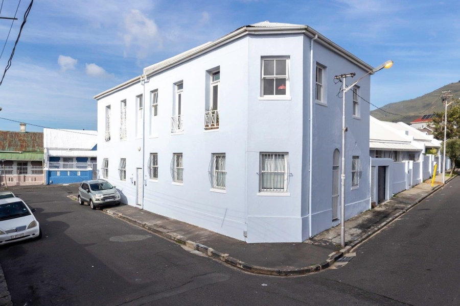 2 Bedroom Property for Sale in Woodstock Western Cape